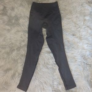 Lululemon size 6 leggings 🖤